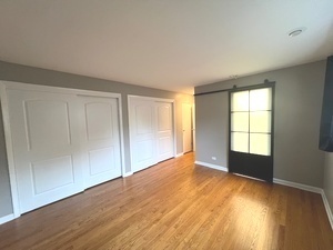 556 N BARTON Avenue Unit: 2