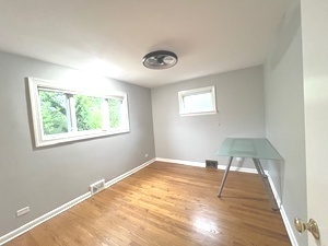 556 N BARTON Avenue Unit: 2