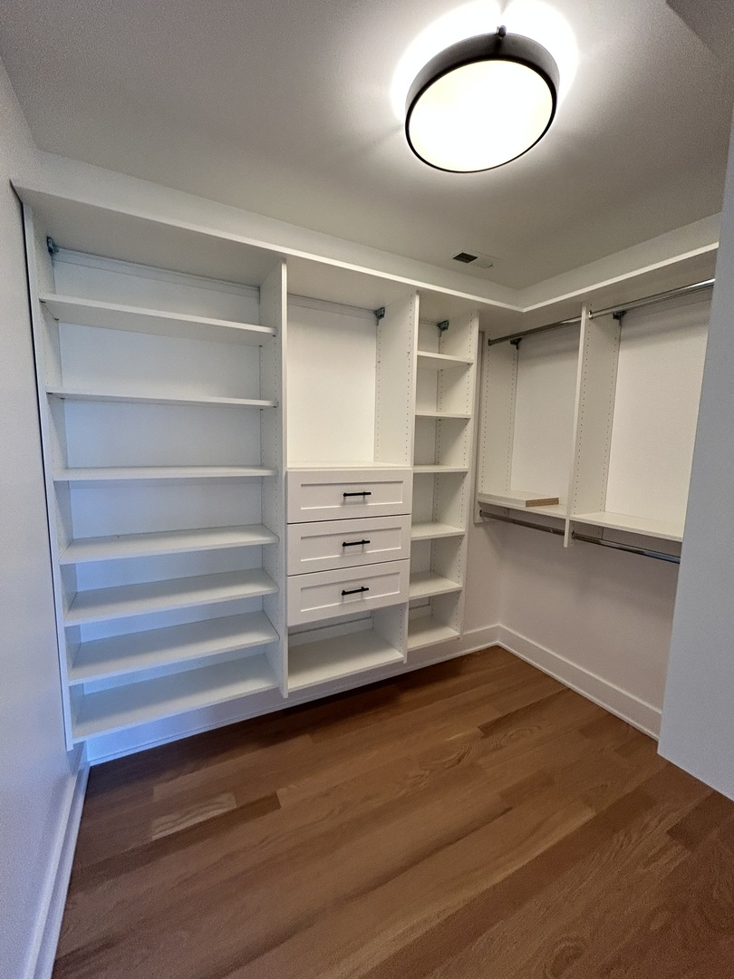 444 E Schiller Street