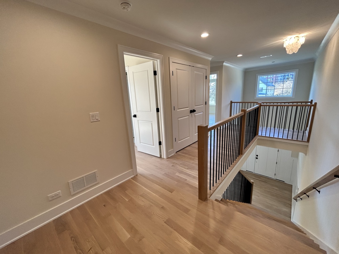 444 E Schiller Street