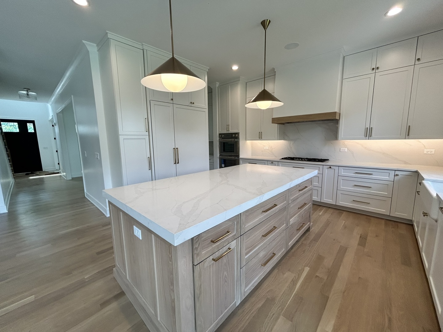 444 E Schiller Street