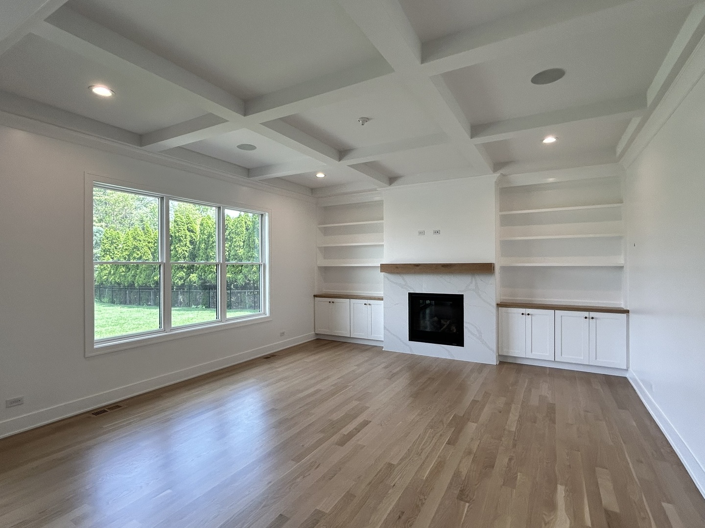 444 E Schiller Street