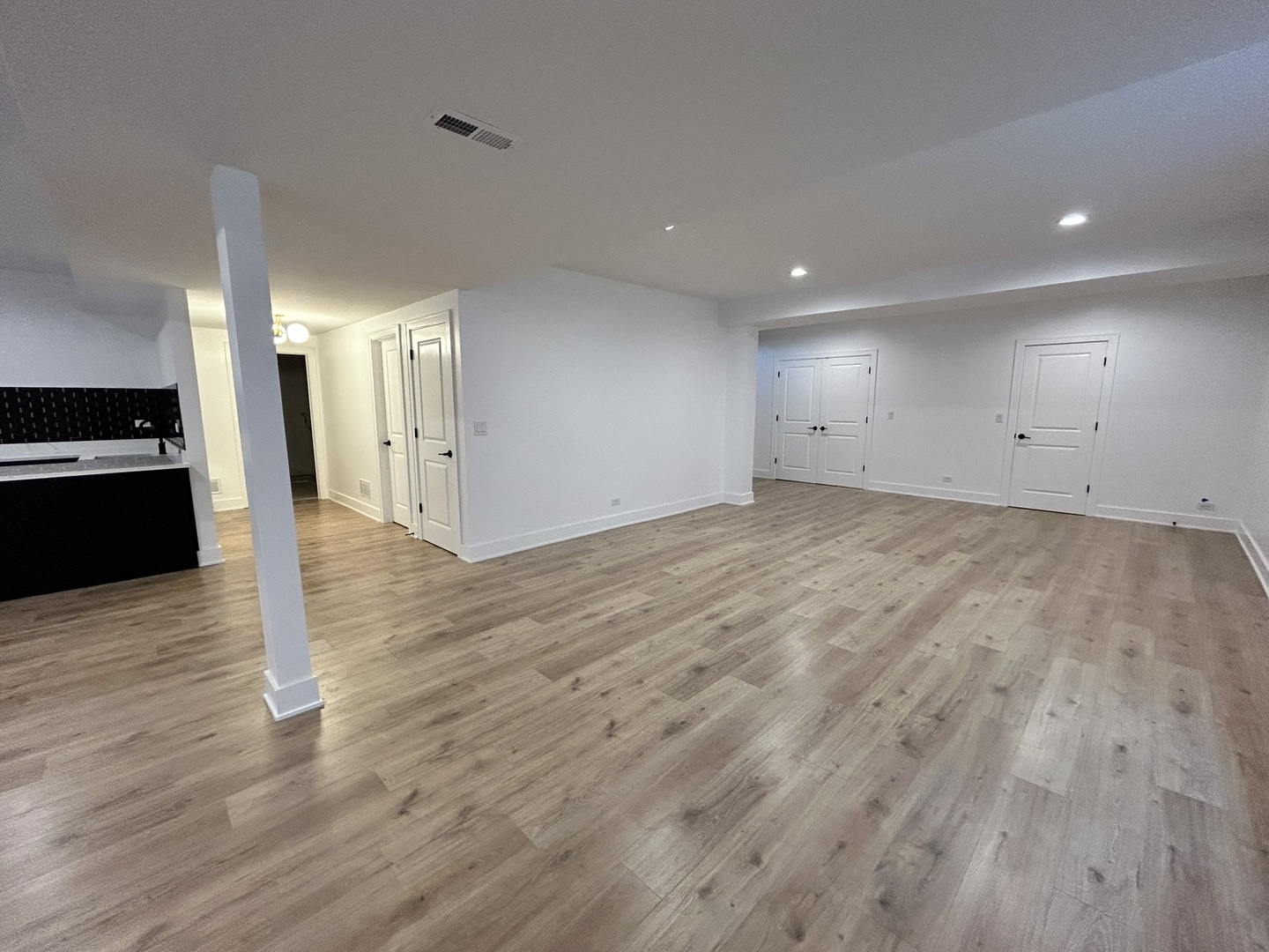 444 E Schiller Street