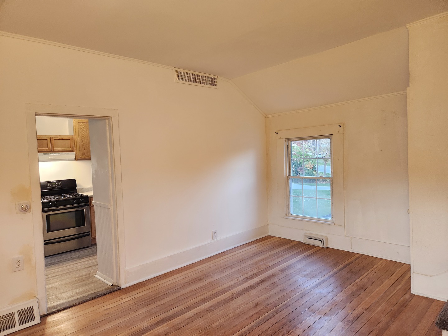 122 Dole Avenue Unit: 2