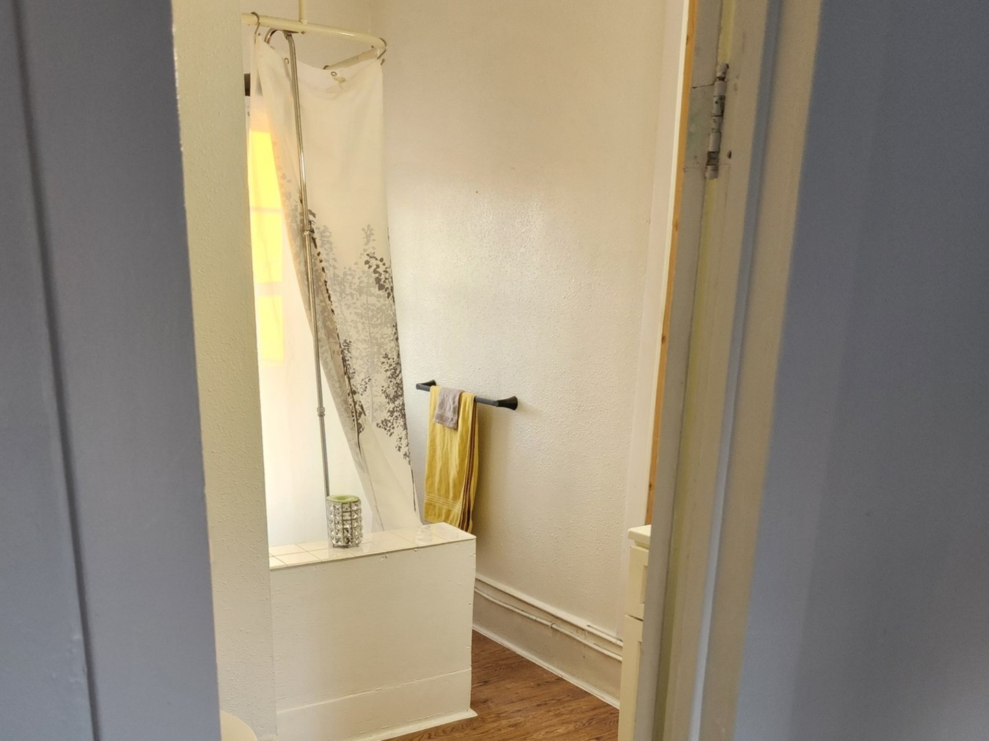 122 Dole Avenue Unit: 2