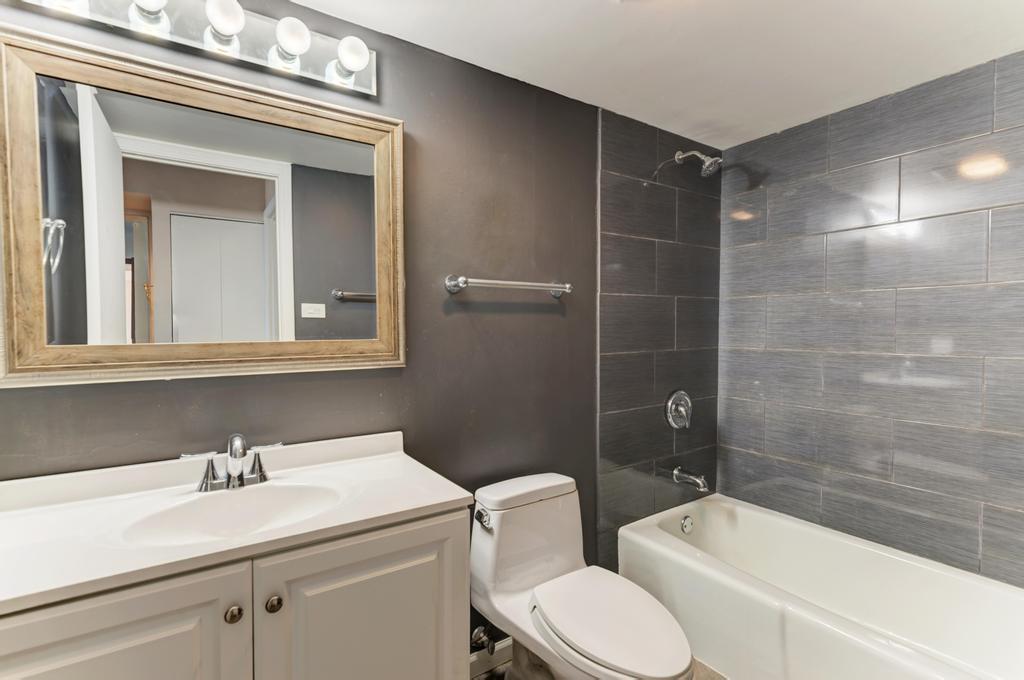 465 W Dominion Drive Unit: 1001