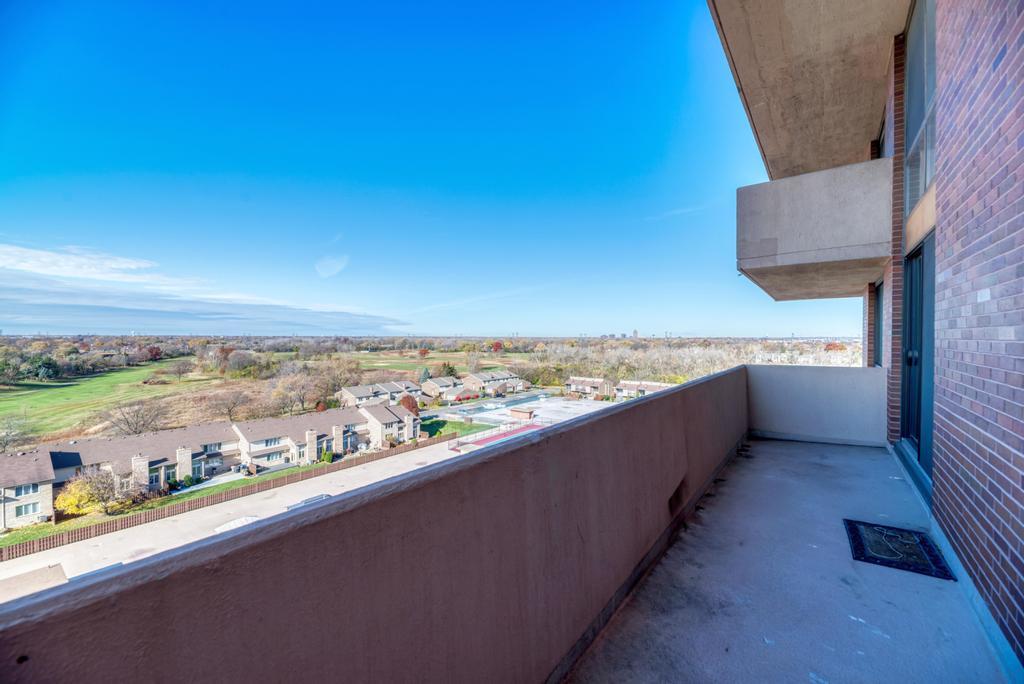 465 W Dominion Drive Unit: 1001