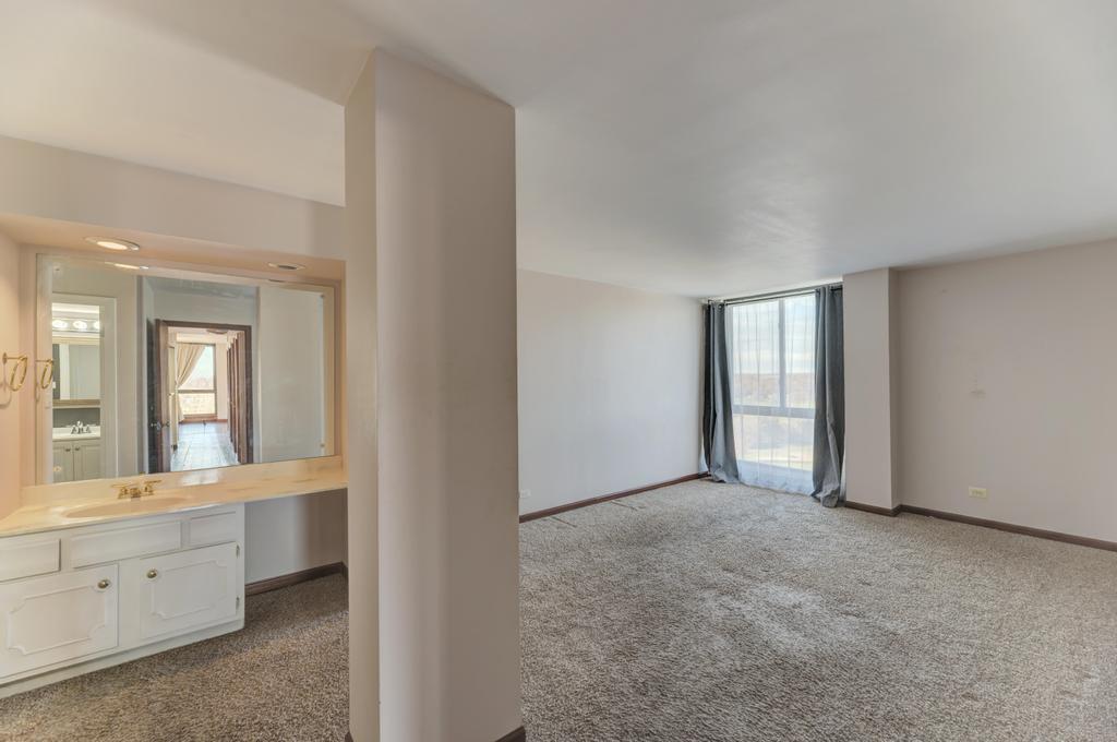 465 W Dominion Drive Unit: 1001