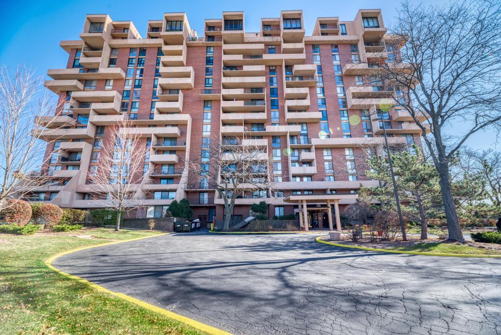 465 W Dominion Drive Unit: 1001