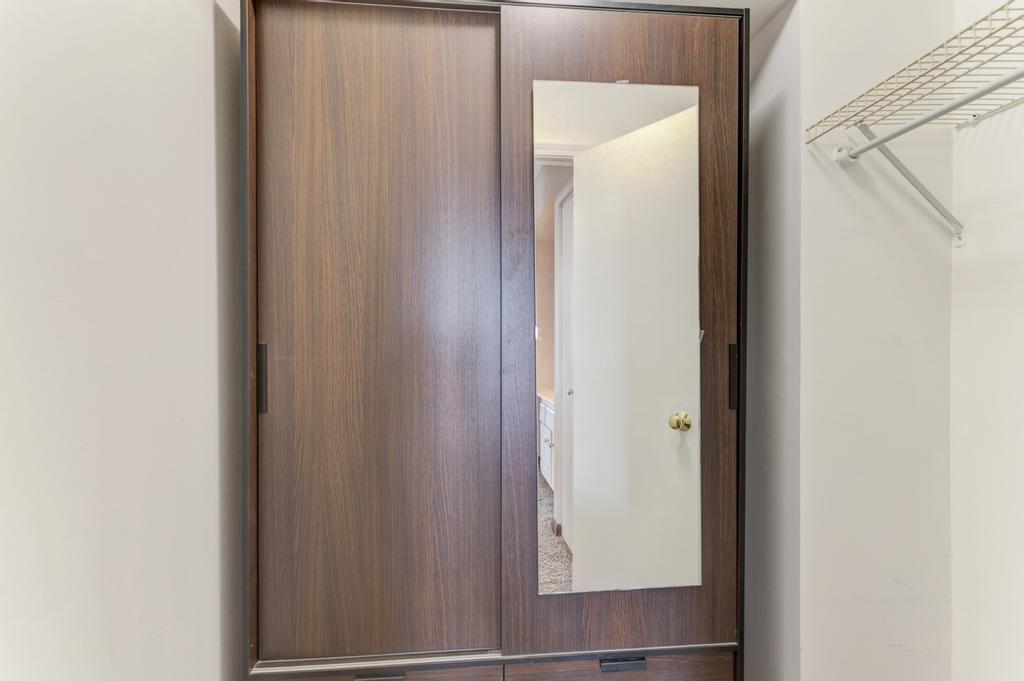 465 W Dominion Drive Unit: 1001