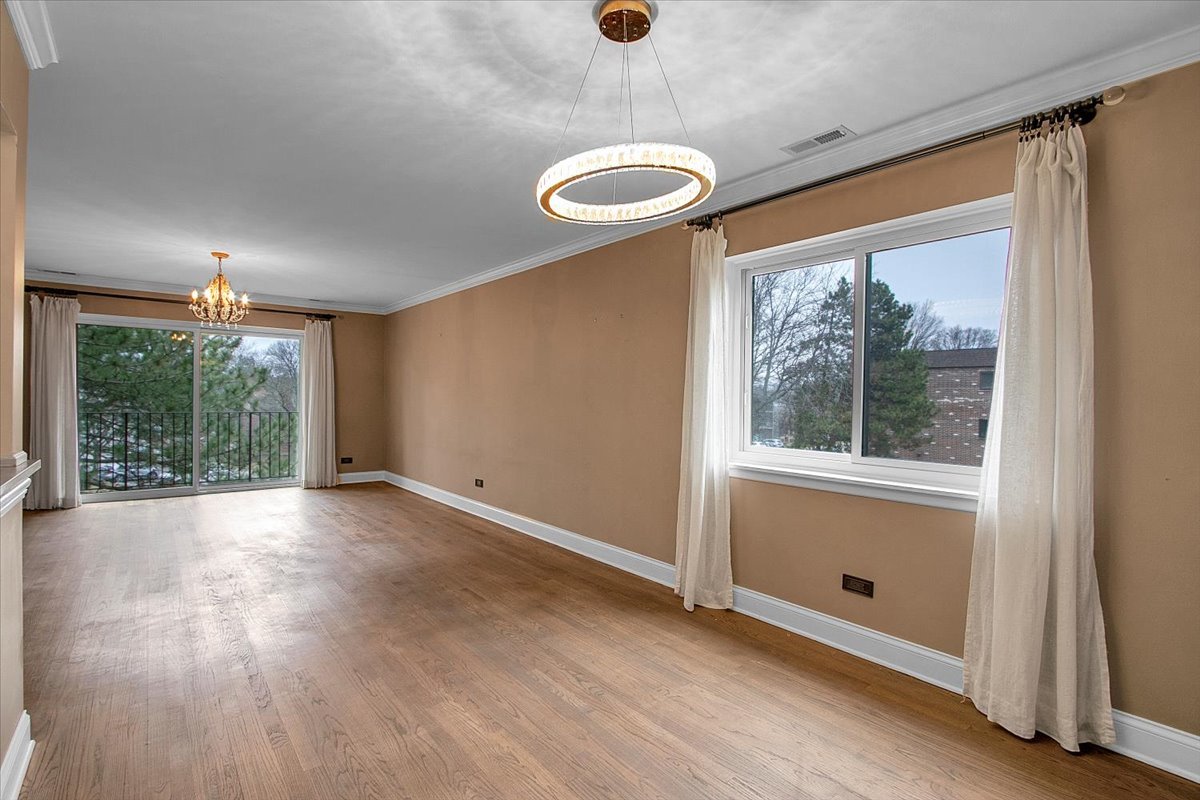 1002 Castilian Court Unit: 302