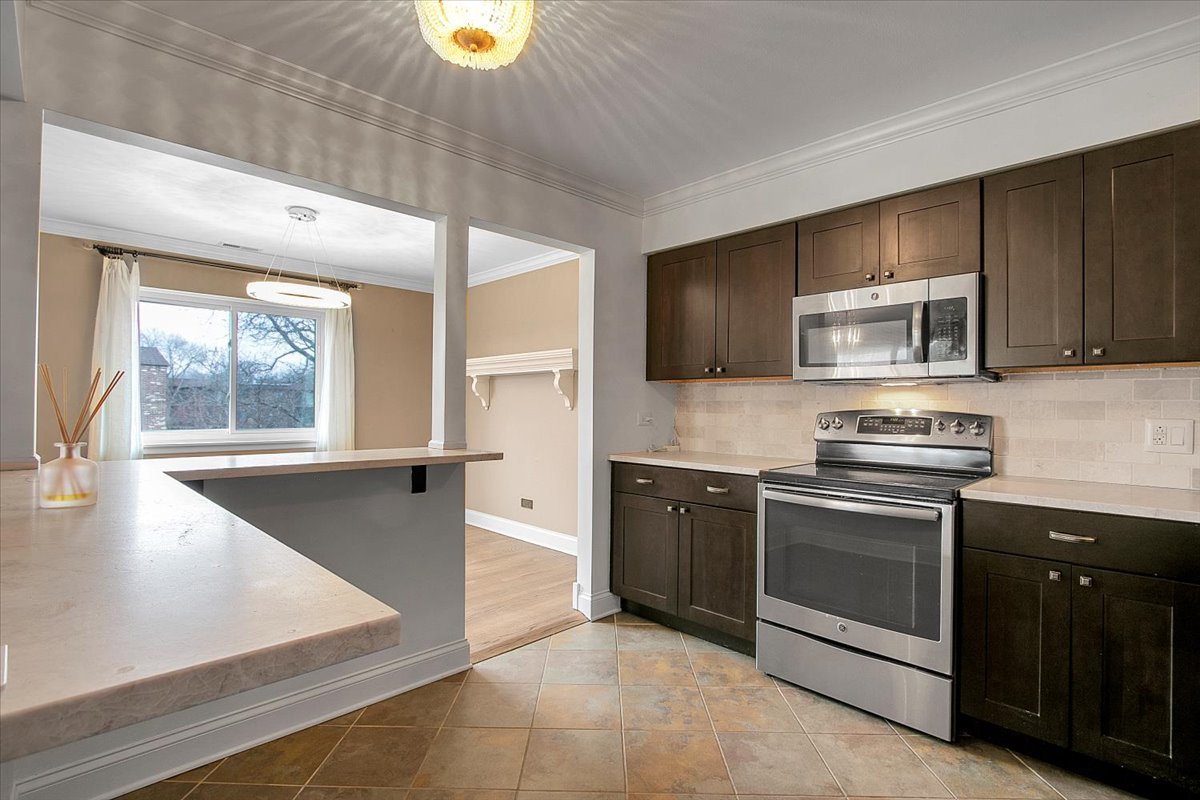 1002 Castilian Court Unit: 302