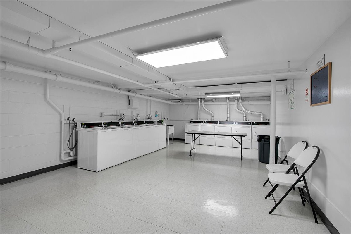 1002 Castilian Court Unit: 302