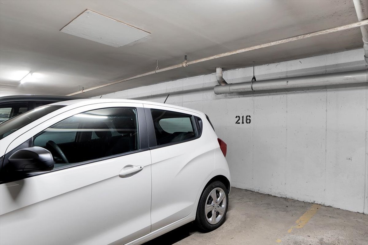 500 W Huntington Commons Road Unit: 449