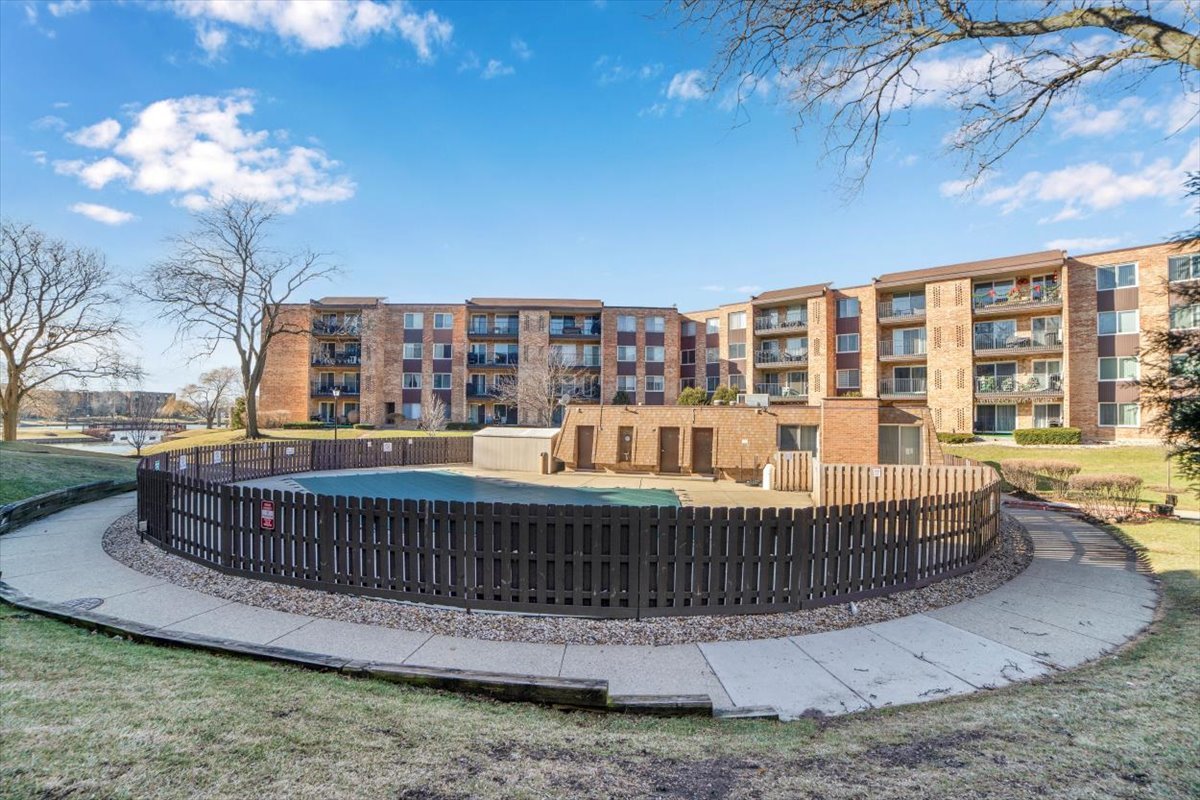 500 W Huntington Commons Road Unit: 449