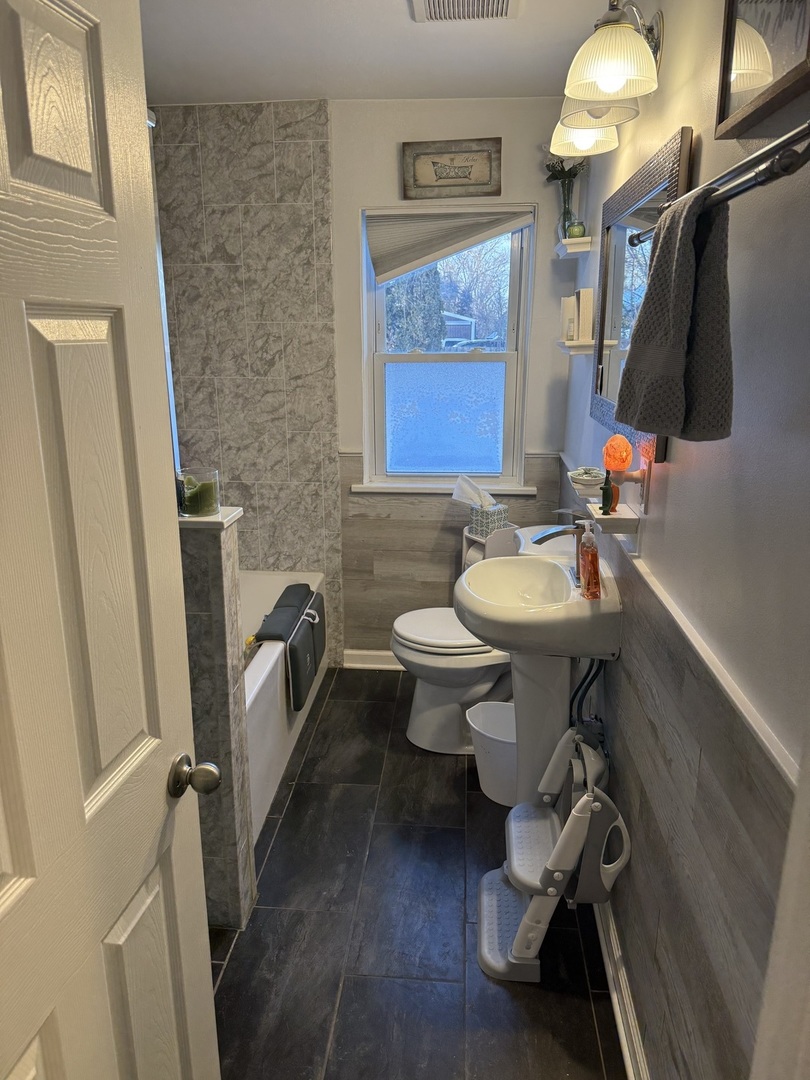 1044 S Ellsworth Avenue