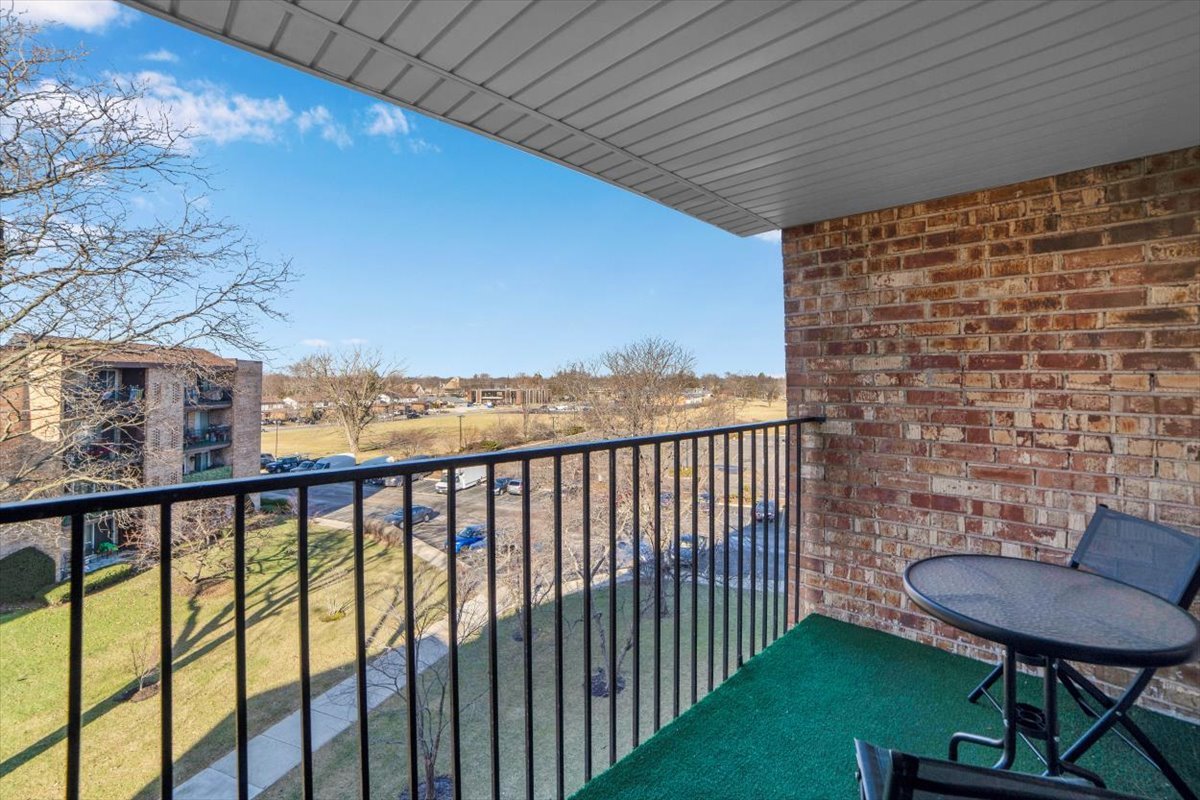 500 W Huntington Commons Road Unit: 448