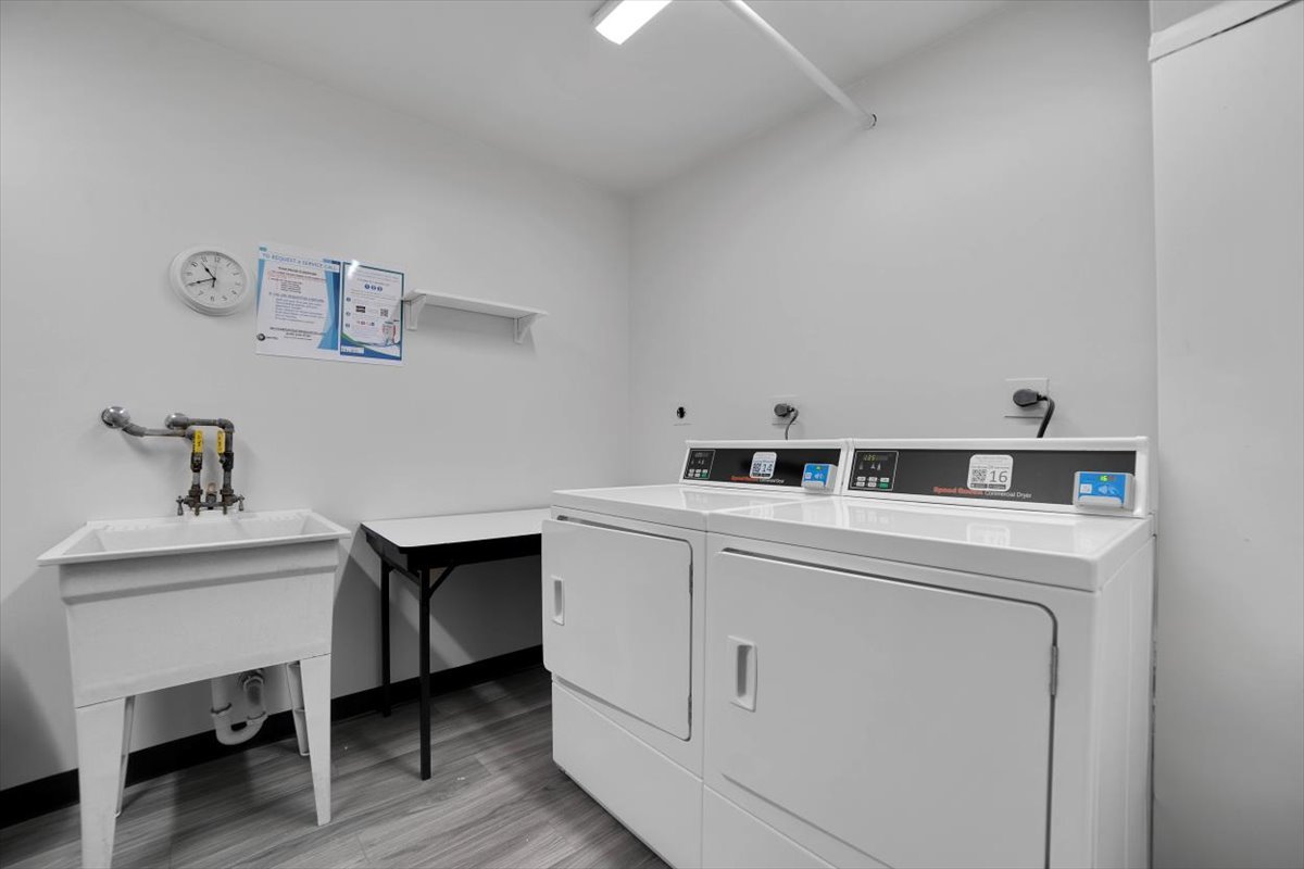 500 W Huntington Commons Road Unit: 448