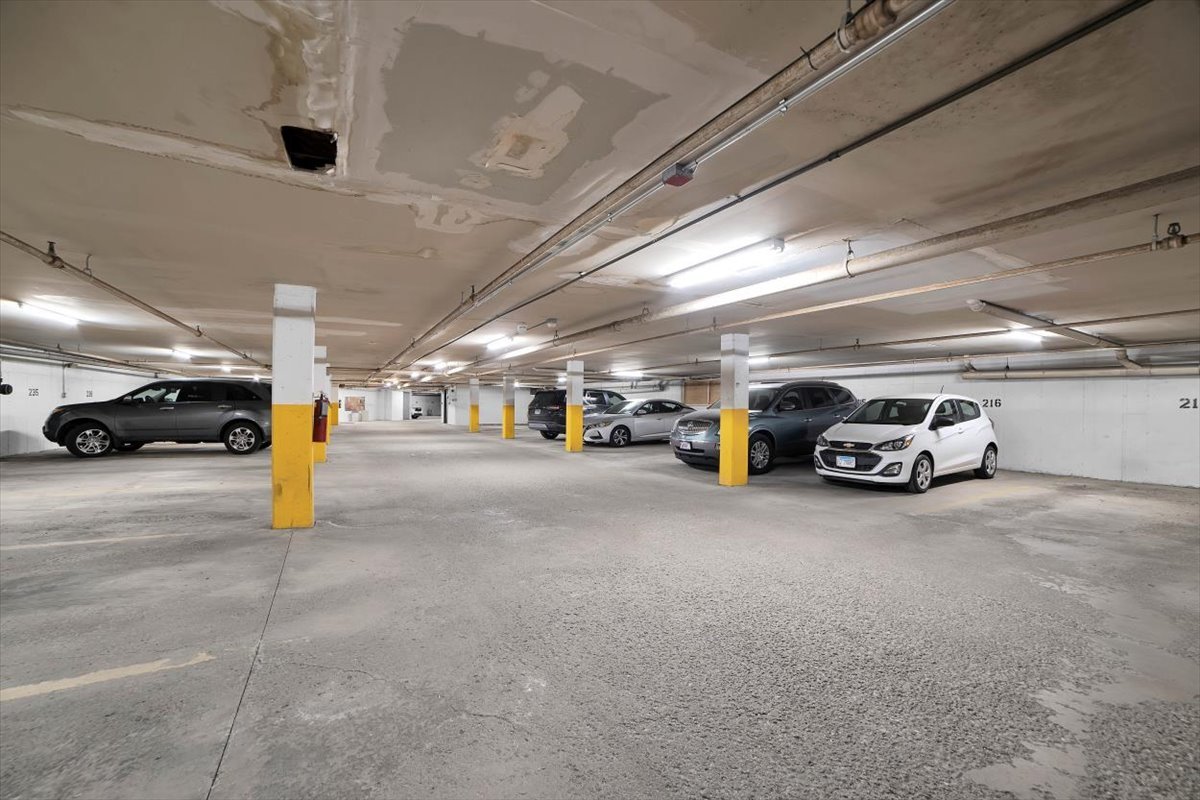 500 W Huntington Commons Road Unit: 448