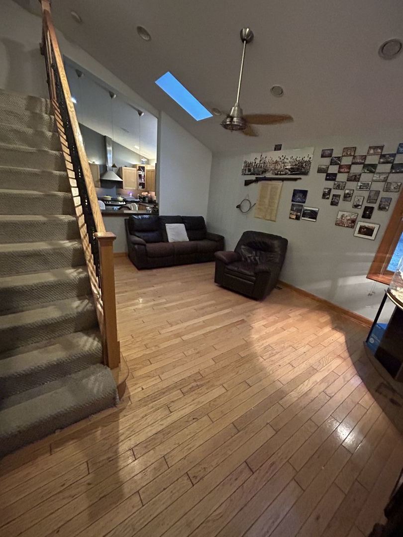 7N054 Jackson Avenue