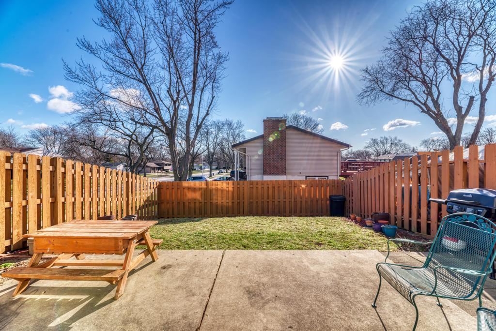 7583 WATERFORD Drive Unit: 7583