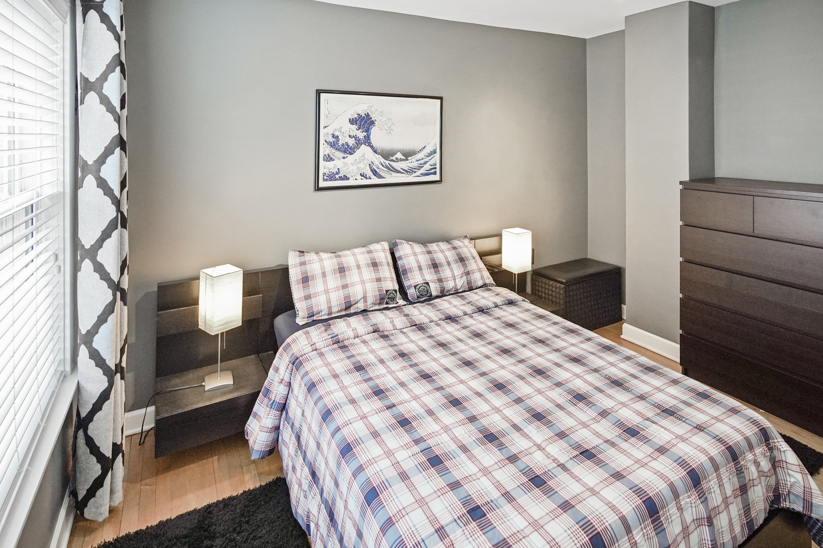 5404 N Christiana Avenue N