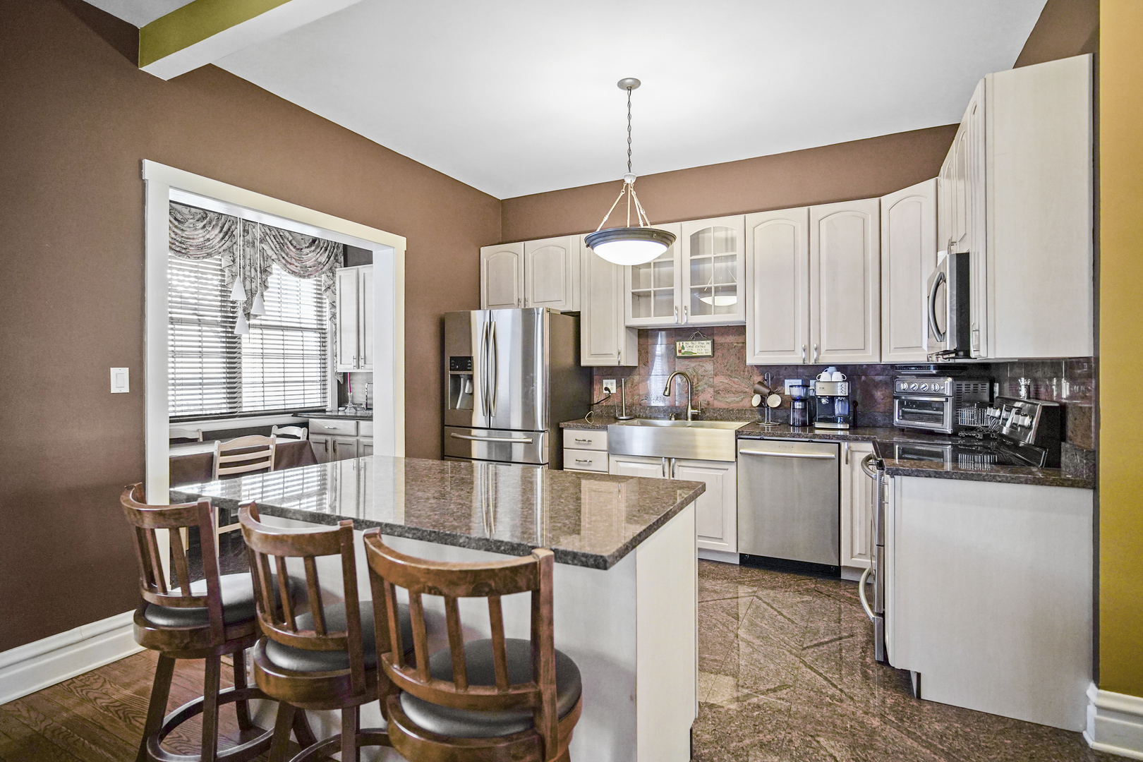 5404 N Christiana Avenue N