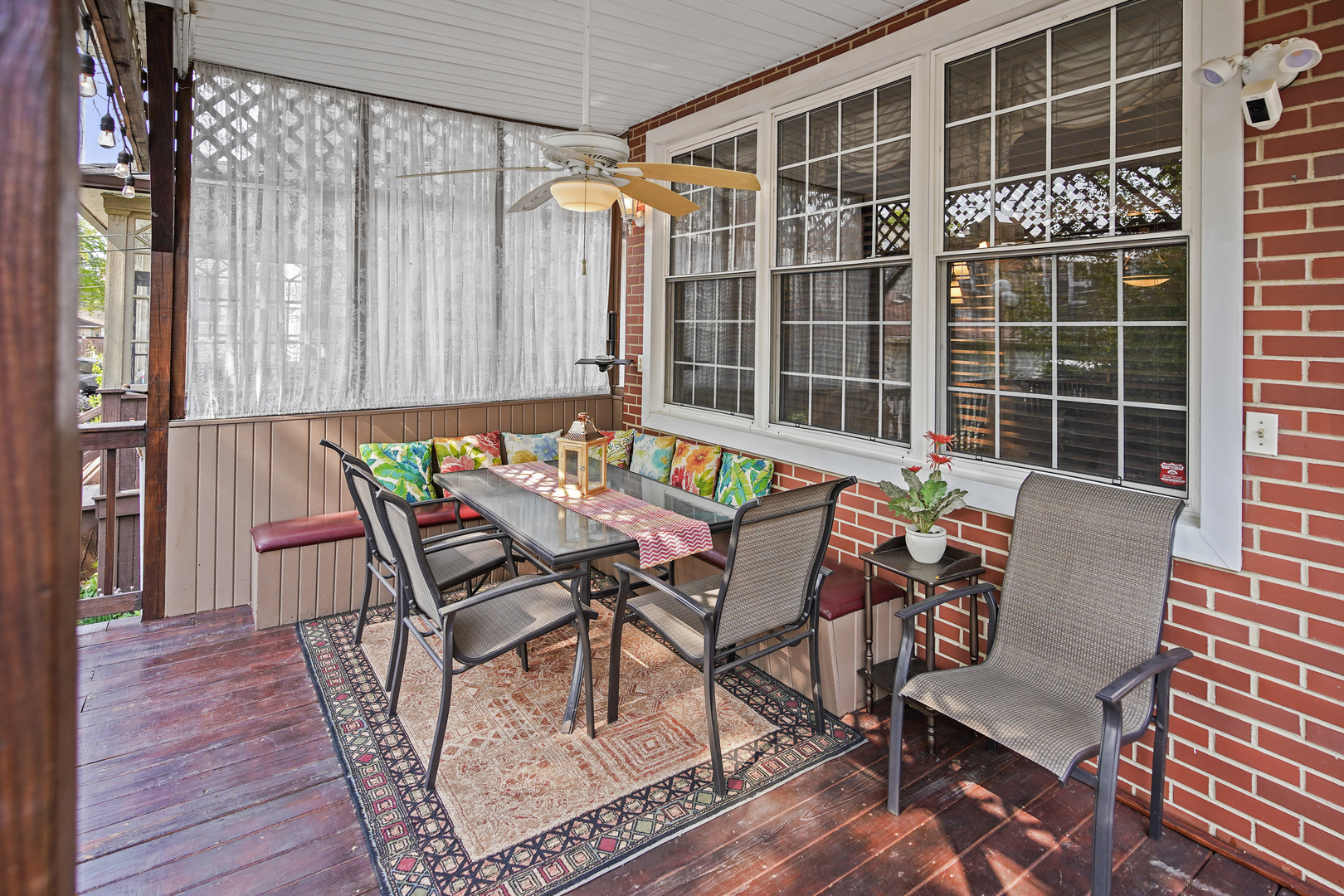 5404 N Christiana Avenue N