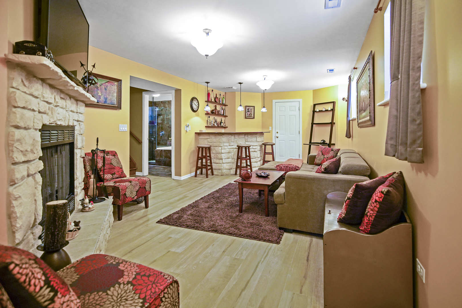 5404 N Christiana Avenue N