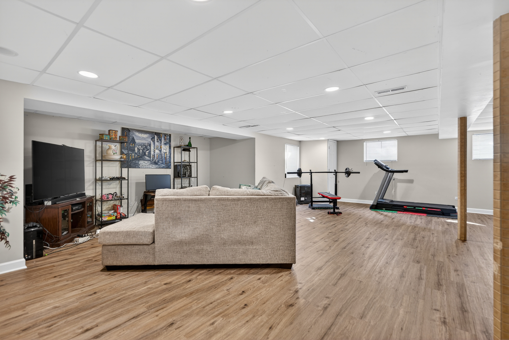 1823 Kings Gate Lane