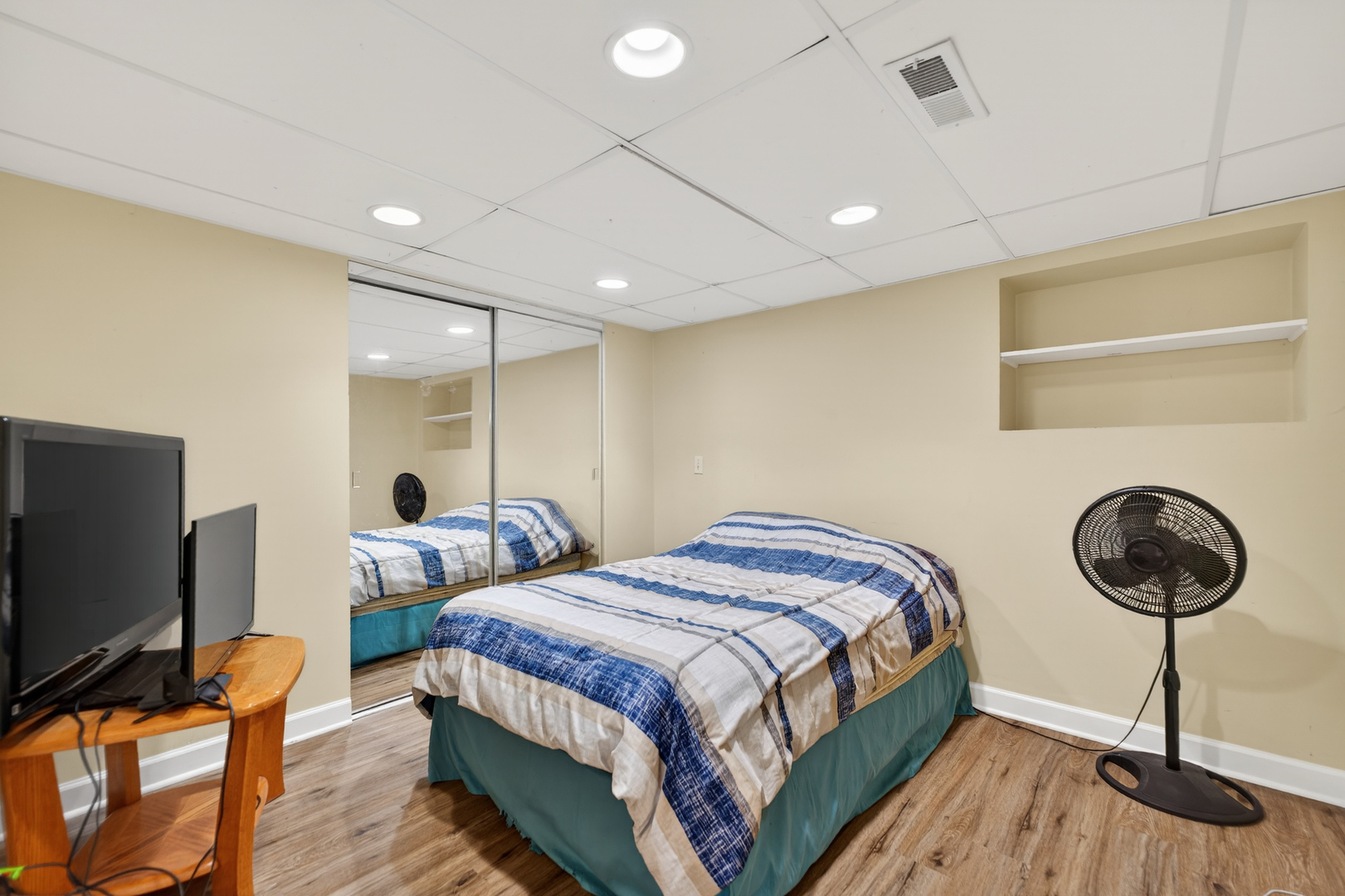 1823 Kings Gate Lane