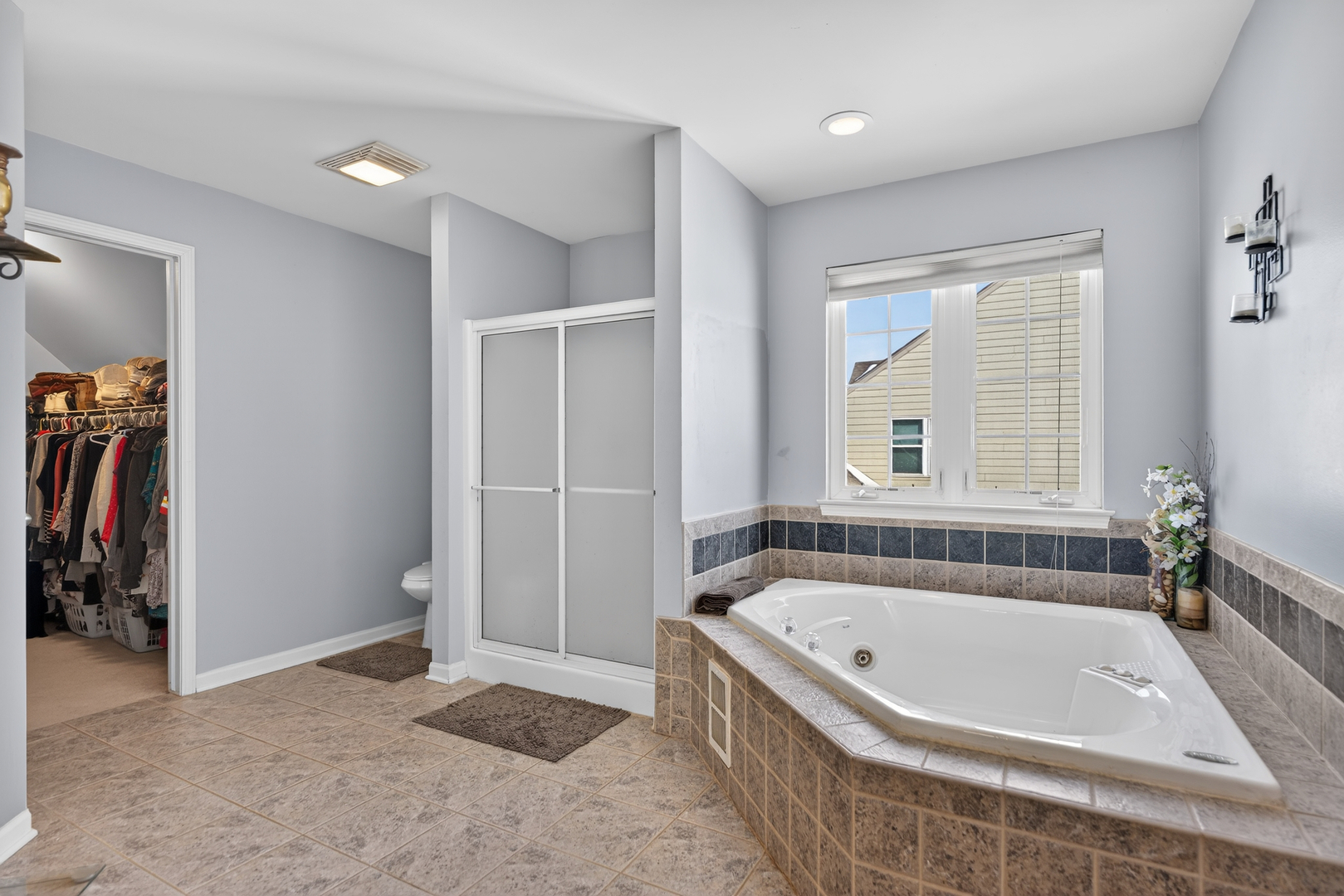 1823 Kings Gate Lane