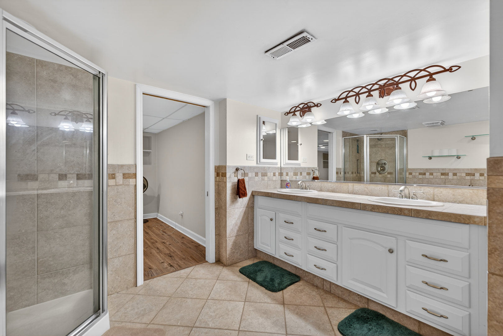 1823 Kings Gate Lane