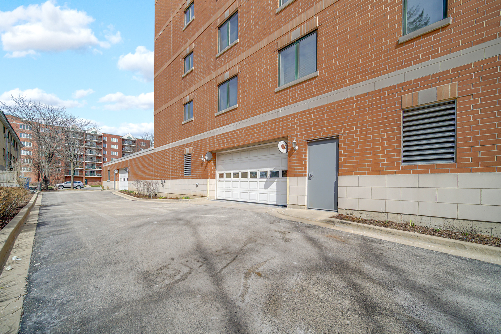 1636 Ashland Avenue Unit: 209