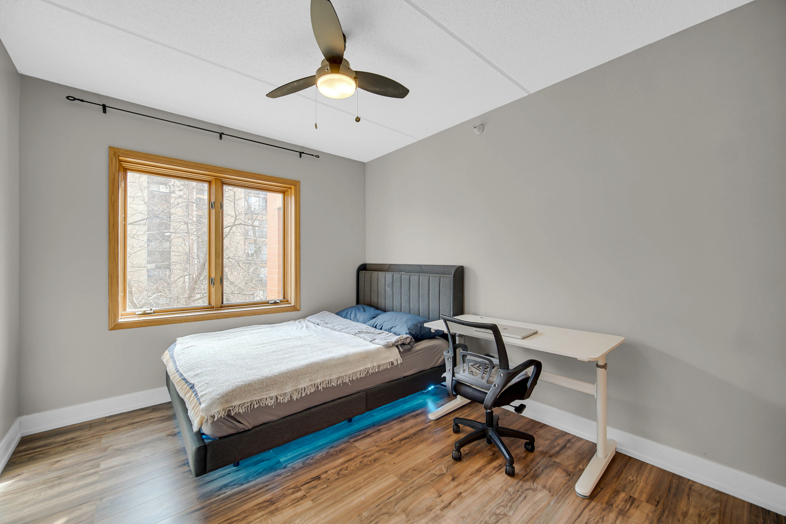 1636 Ashland Avenue Unit: 209