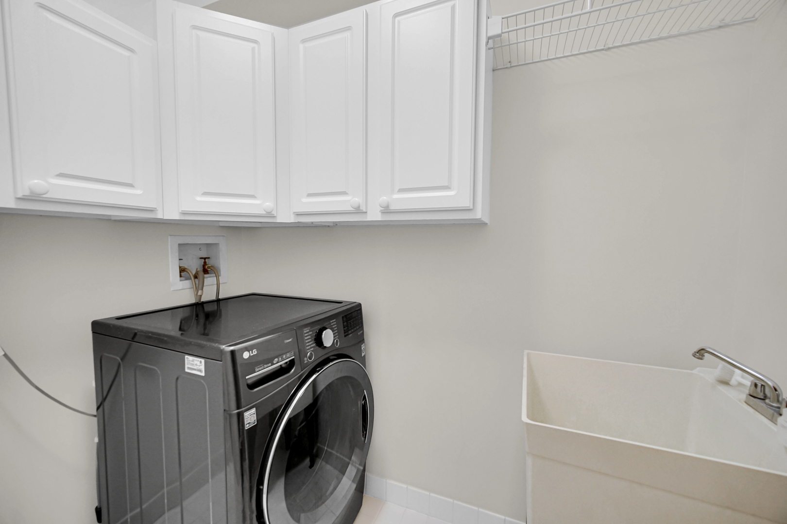 1636 Ashland Avenue Unit: 209