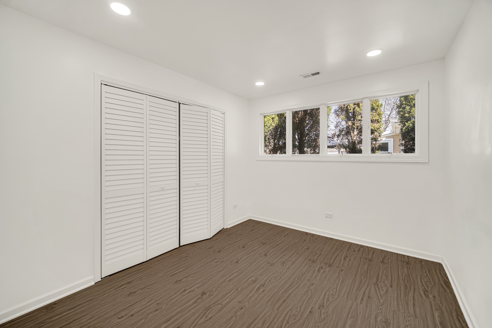 942 W Villa Drive