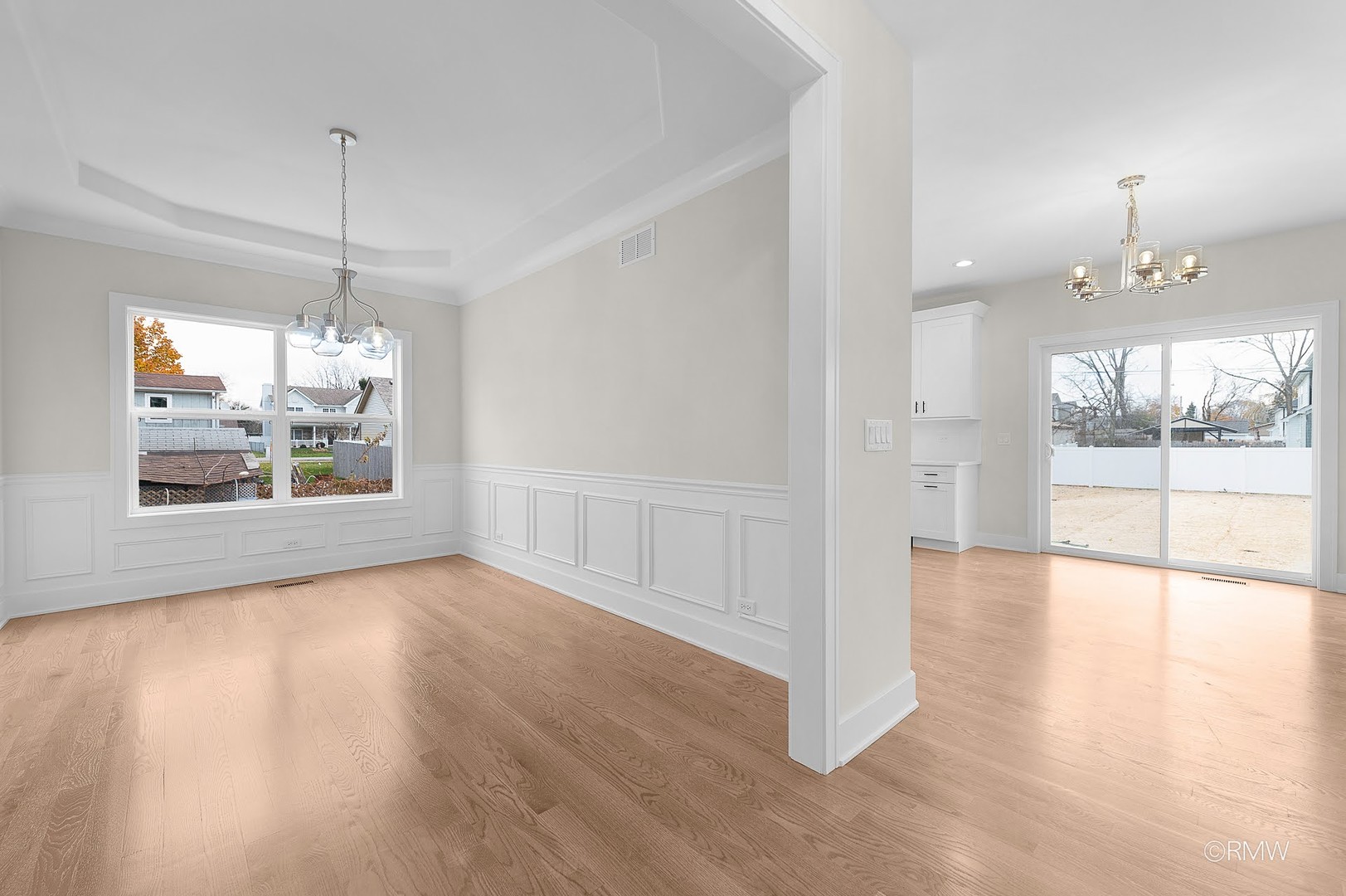 25W275 Doris Avenue