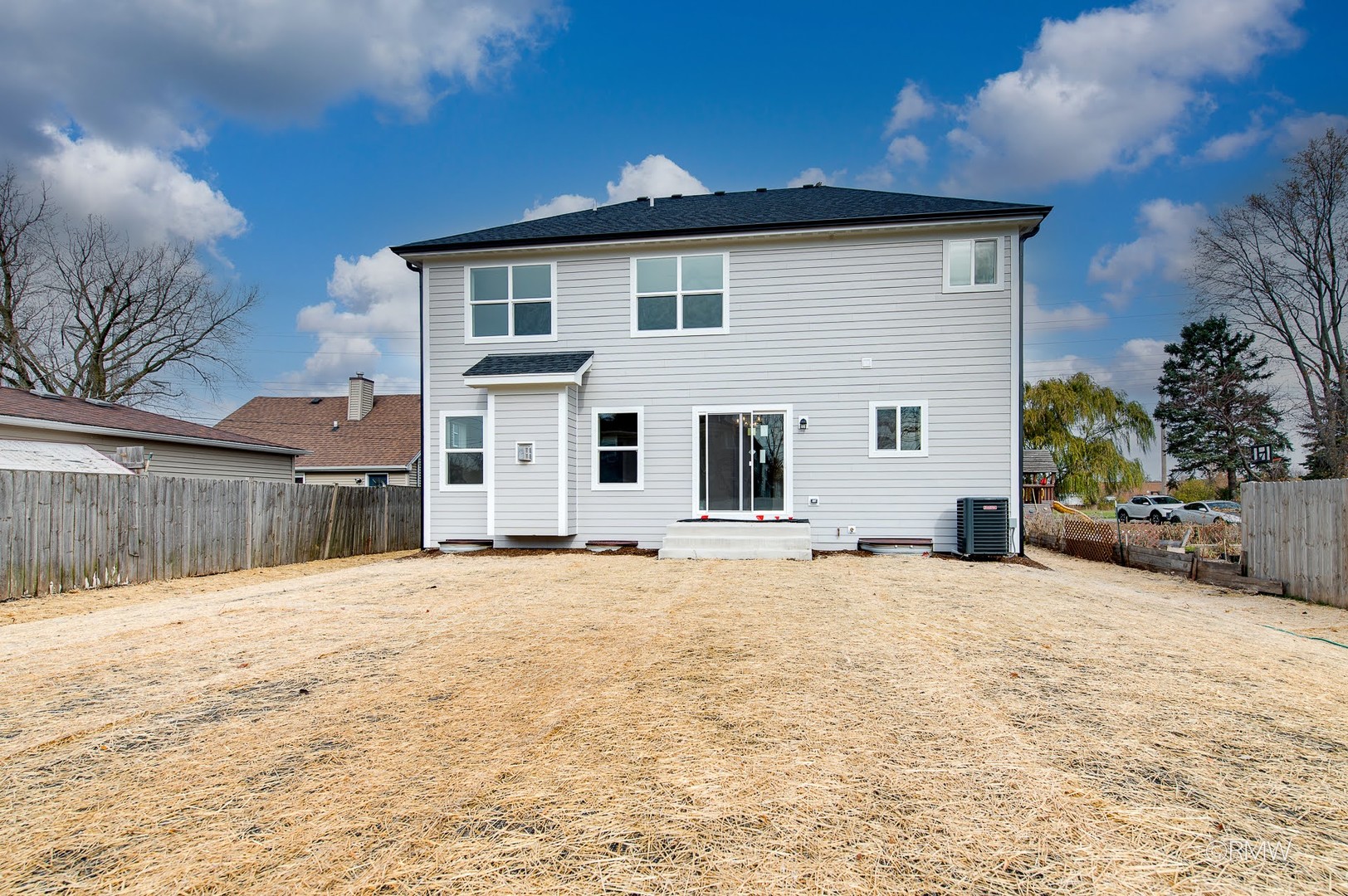 25W275 Doris Avenue