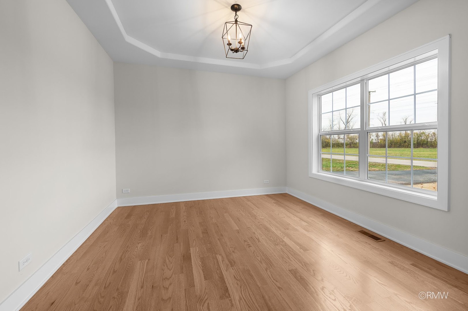 25W275 Doris Avenue