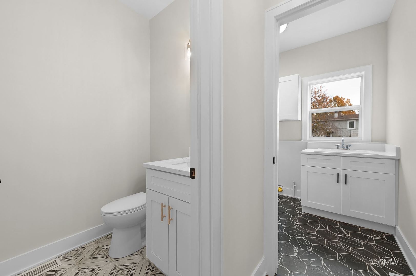 25W275 Doris Avenue