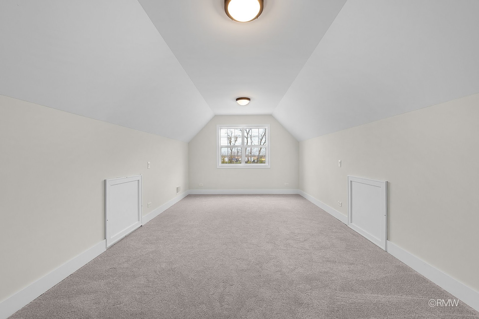 25W275 Doris Avenue