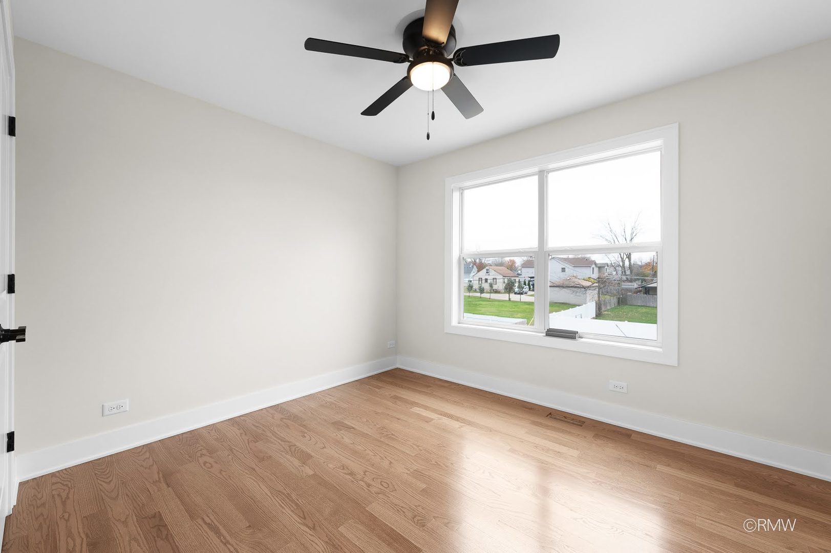 25W275 Doris Avenue
