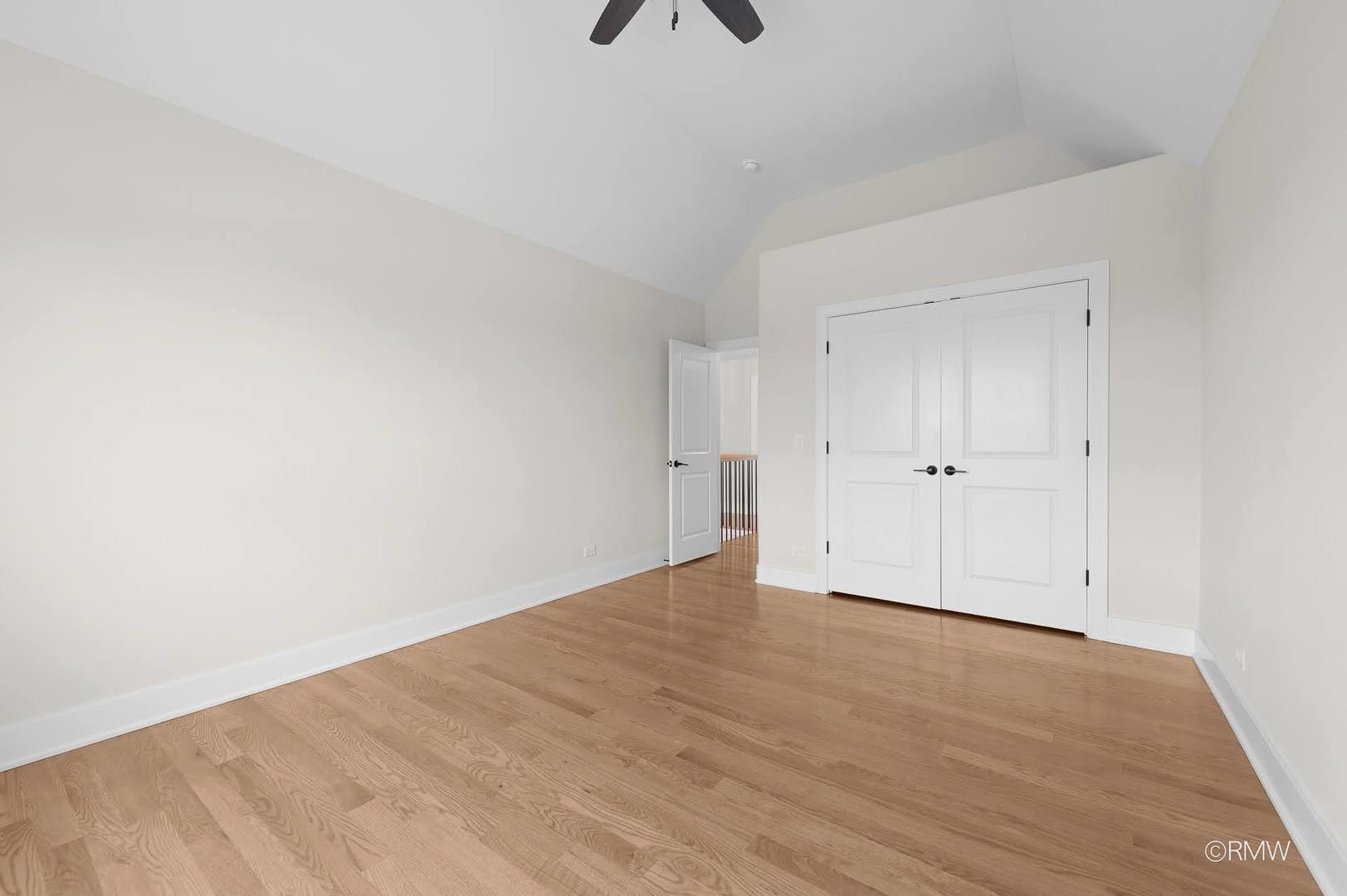 25W275 Doris Avenue