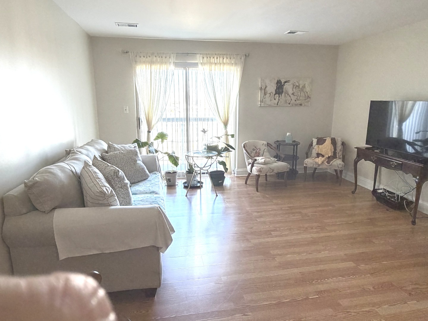 703 W Central Road Unit: 1C8