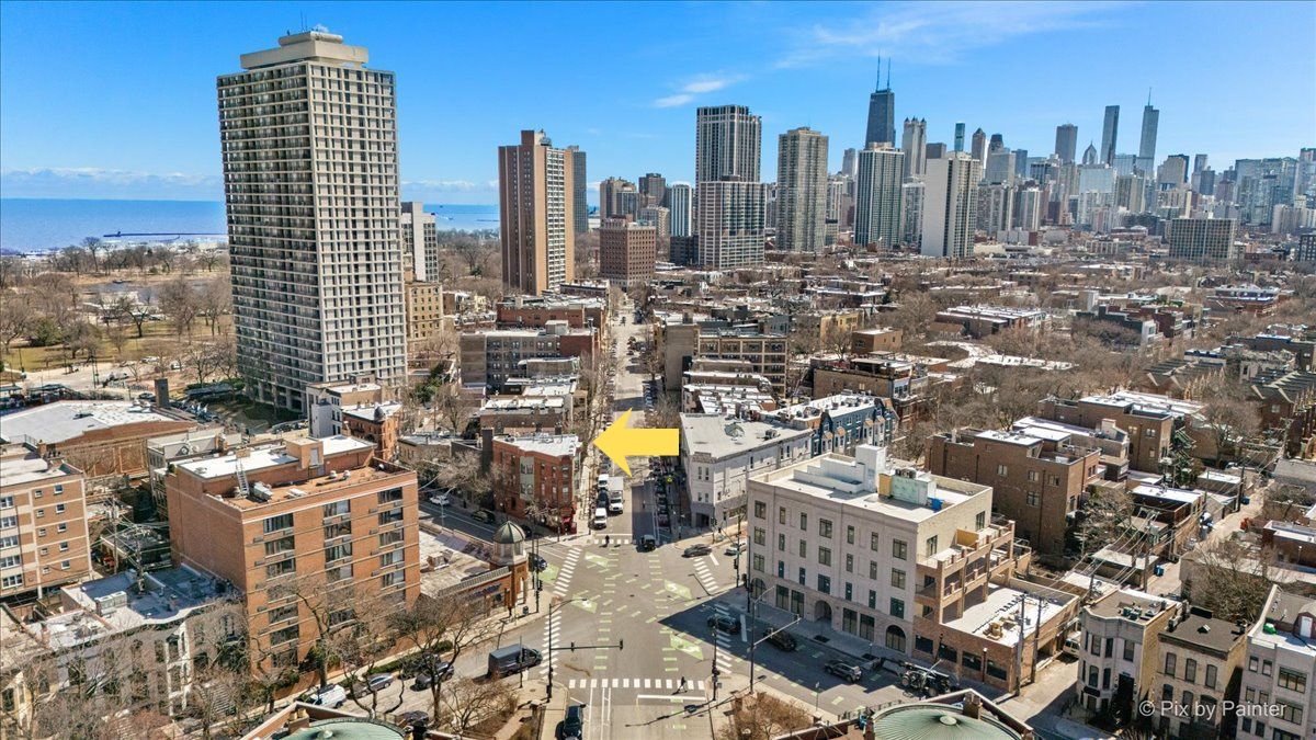 1969 N Lincoln Avenue Unit: 1