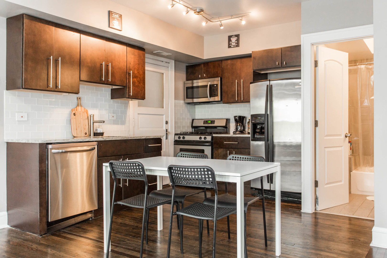 4136 W Palmer Street