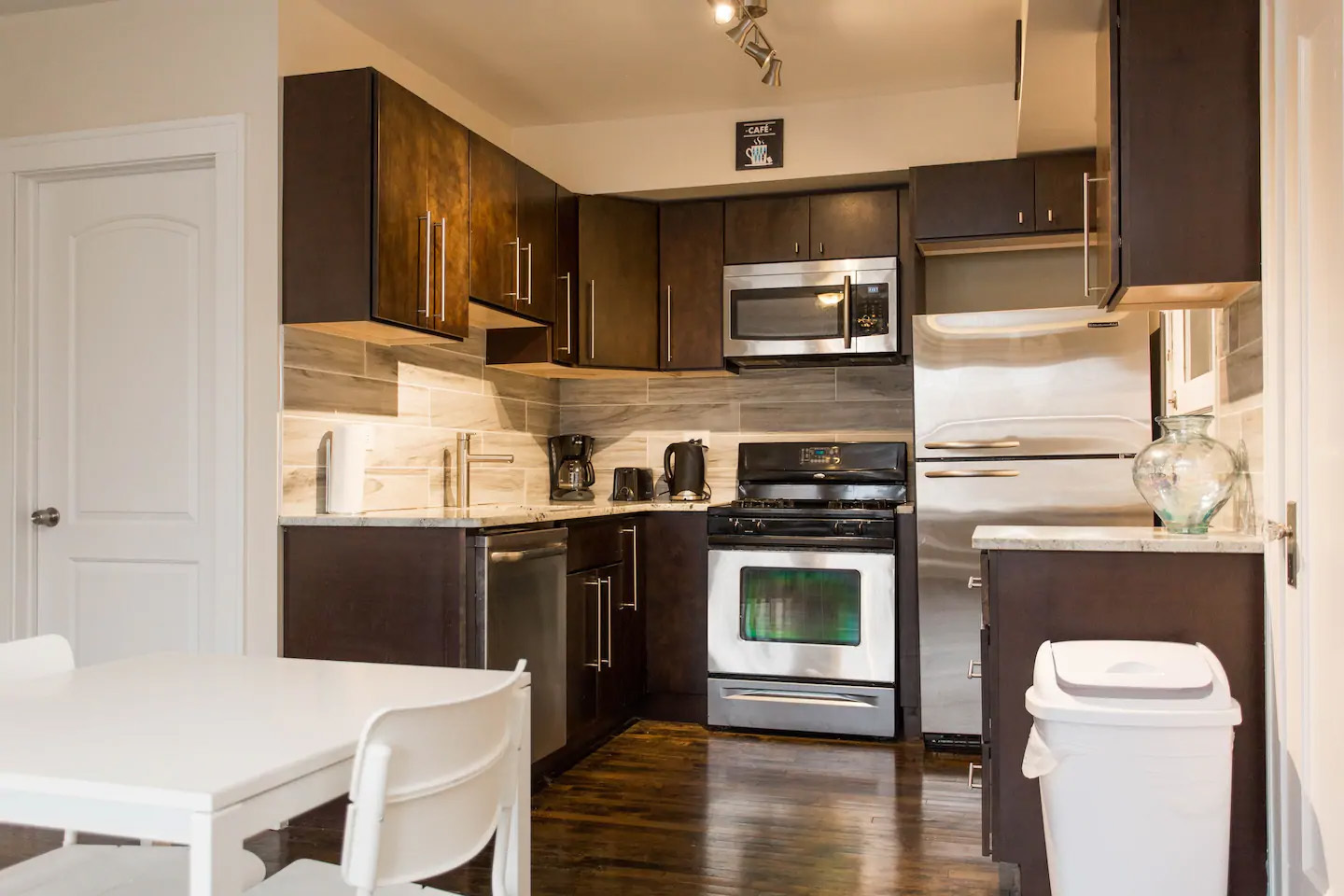 4136 W Palmer Street