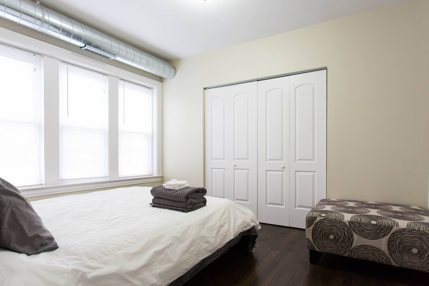 4136 W Palmer Street