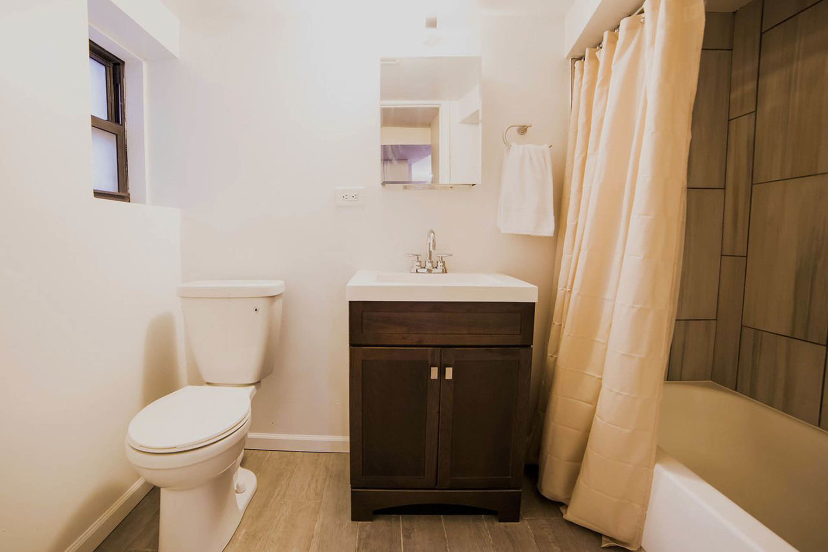 4136 W Palmer Street